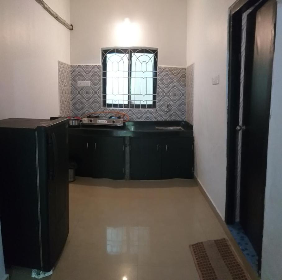 God'S Gift Morjim Hotel Ngoại thất bức ảnh
