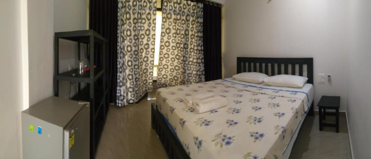 God'S Gift Morjim Hotel Ngoại thất bức ảnh